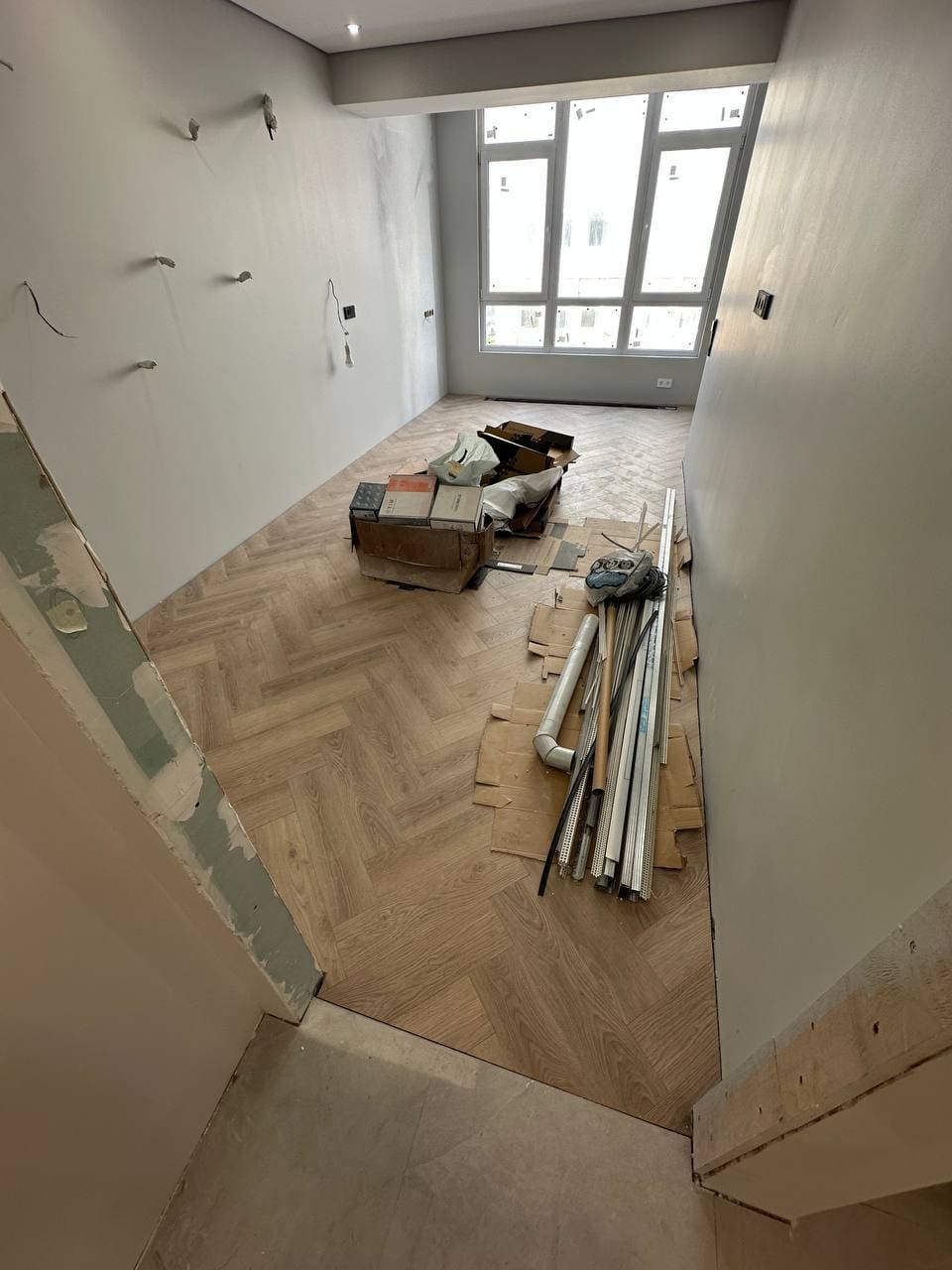 Ламинат stone floor елочкой
