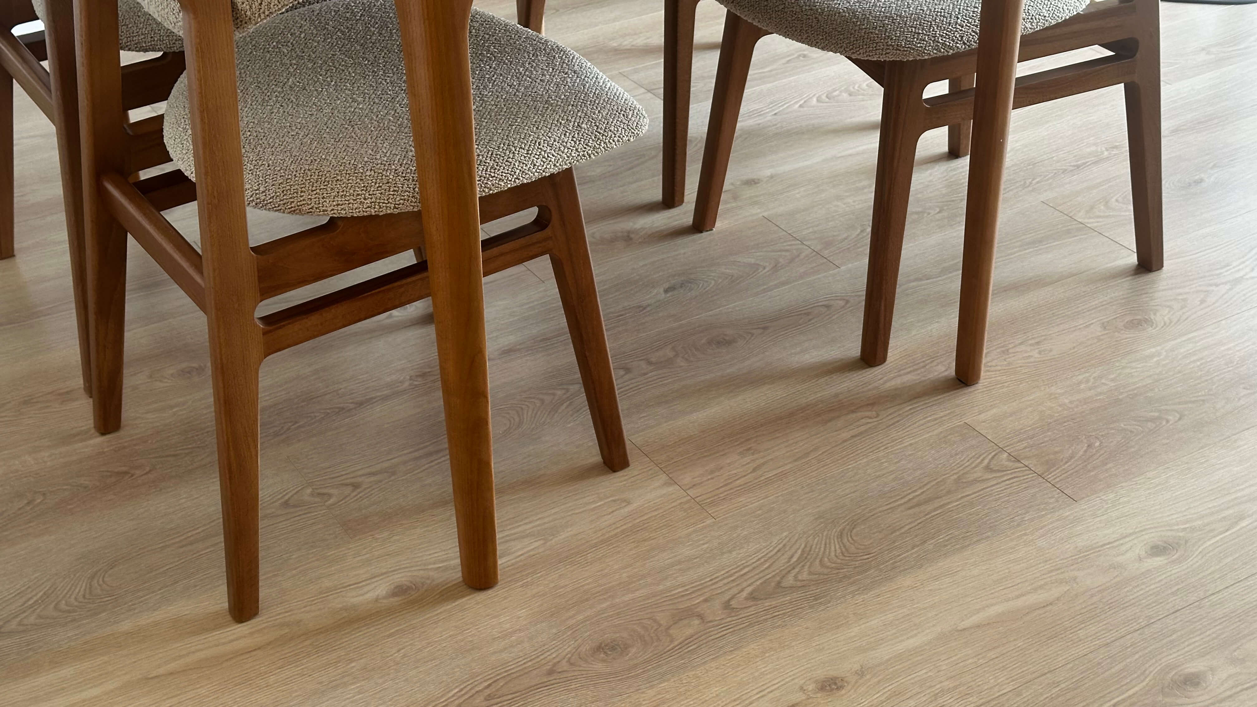 Ламинат stone floor на кухне