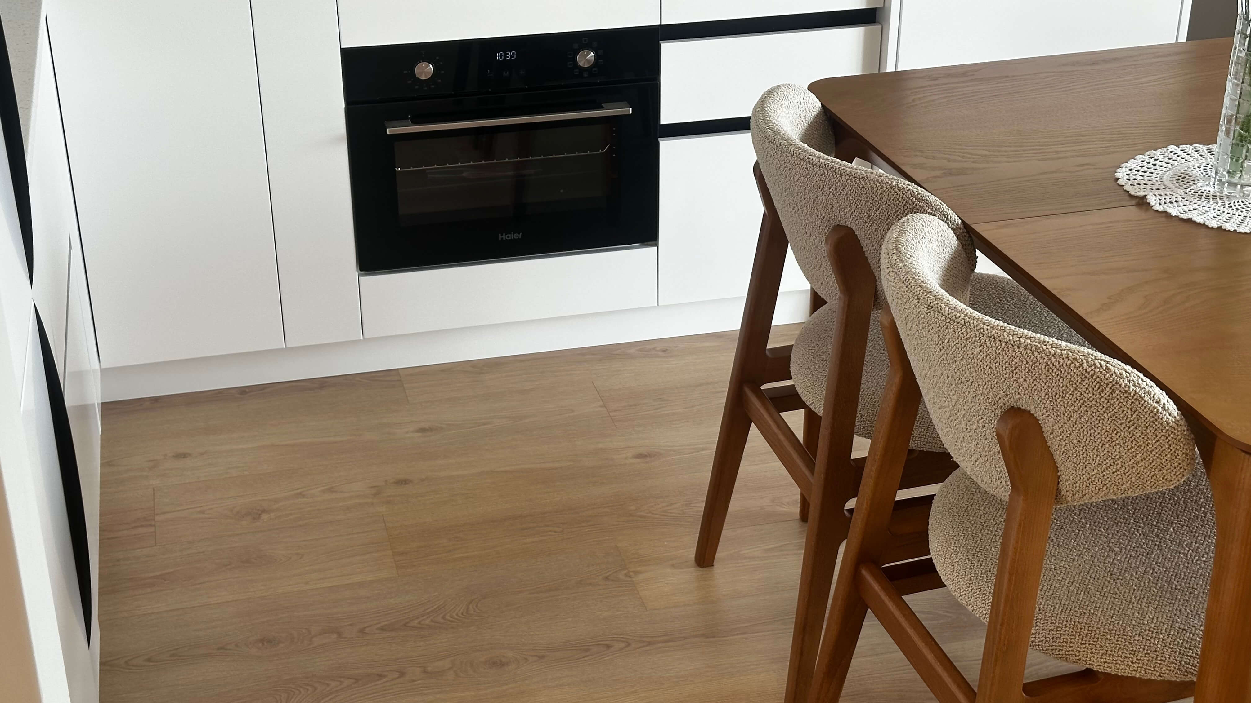 Ламинат stone floor на кухне