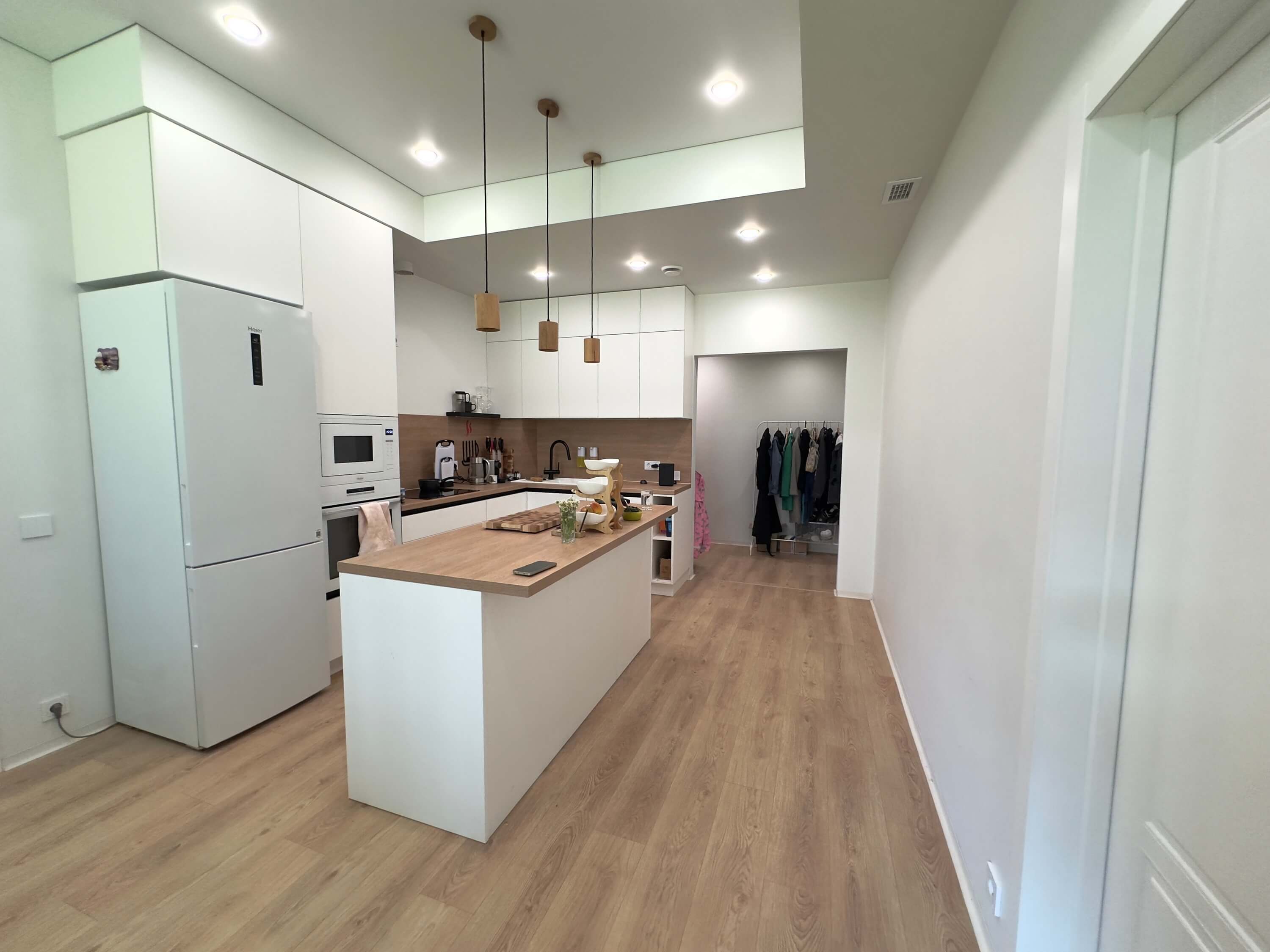 Ламинат stone floor на кухне